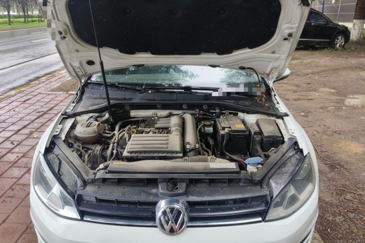 Used Volkswagen Golf 2014 1.4TSI Automatic Comfort Model Engine Bay