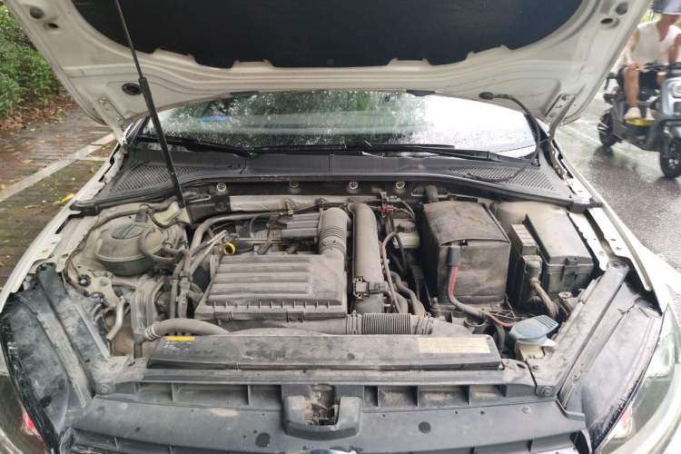 Used Volkswagen Golf 2014 1.4TSI Automatic Flagship Model Engine Bay