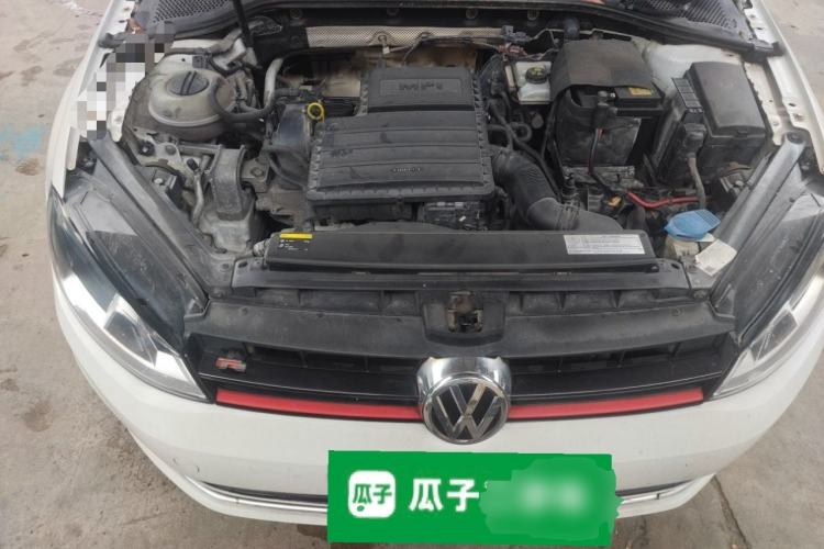 Used Volkswagen Golf 2014 1.6L Automatic Fashion Model Engine Bay