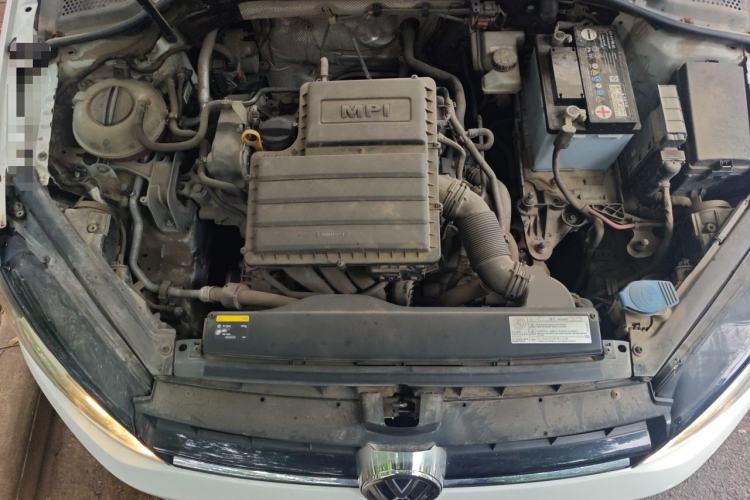Used Volkswagen Golf 2014 1.6L Manual Fashion Edition Engine Bay