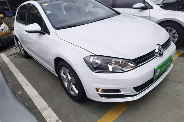 Used Volkswagen Golf 2014 1.4TSI Automatic Luxury Model Exterior 1