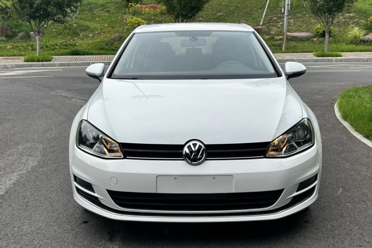 Used Volkswagen Golf 2014 1.6L Automatic Fashion Model Exterior 1