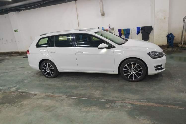 Used Volkswagen Golf 2014 1.4TSI Luxury Travel Edition Exterior 2