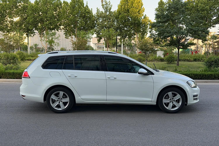 Used Volkswagen Golf 2014 1.4TSI Luxury Travel Edition Exterior 3