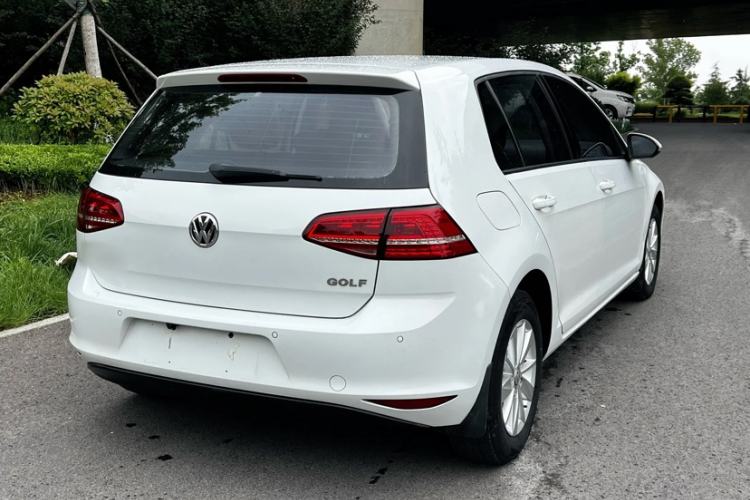 Used Volkswagen Golf 2014 1.6L Automatic Fashion Model Exterior 4