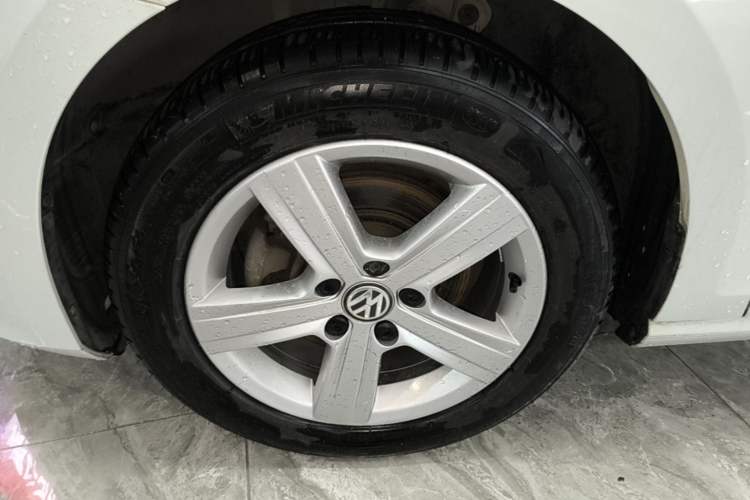 Used Volkswagen Golf 2014 1.4TSI Automatic Comfort Model Exterior 4