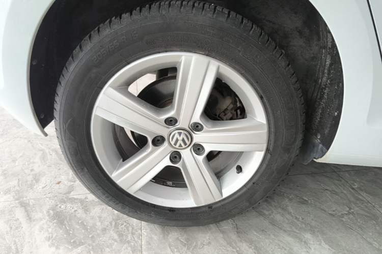 Used Volkswagen Golf 2014 1.4TSI Automatic Comfort Model Exterior 5