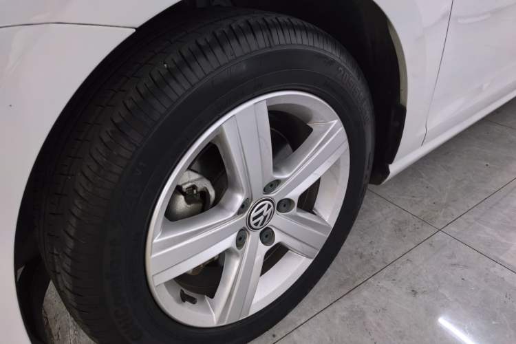 Used Volkswagen Golf 2014 1.6L Automatic Comfort Model Exterior 6