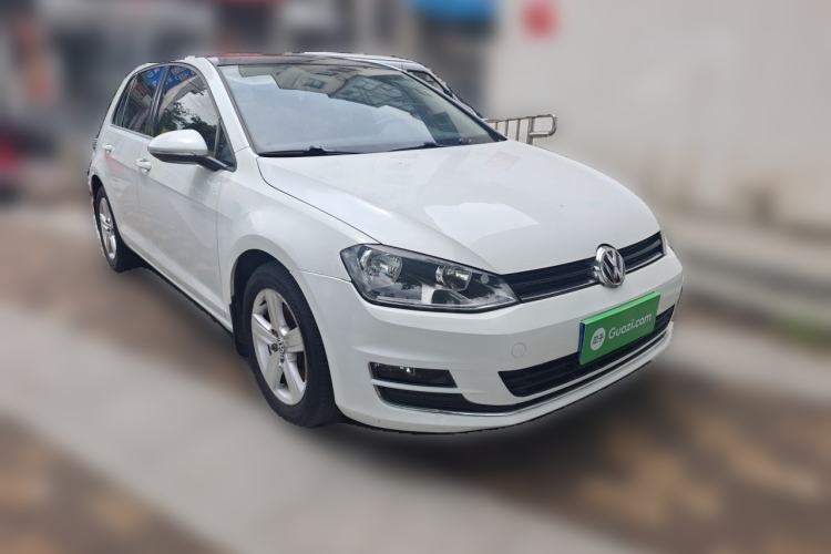 Used Volkswagen Golf 2014 1.4TSI Automatic Luxury Model Front Right 45 Deg