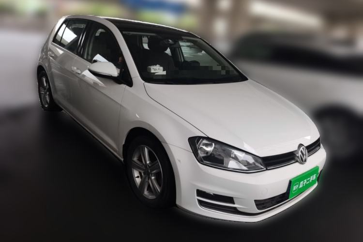 Used Volkswagen Golf 2014 1.6L Automatic Comfort Model Front Right 45 Deg