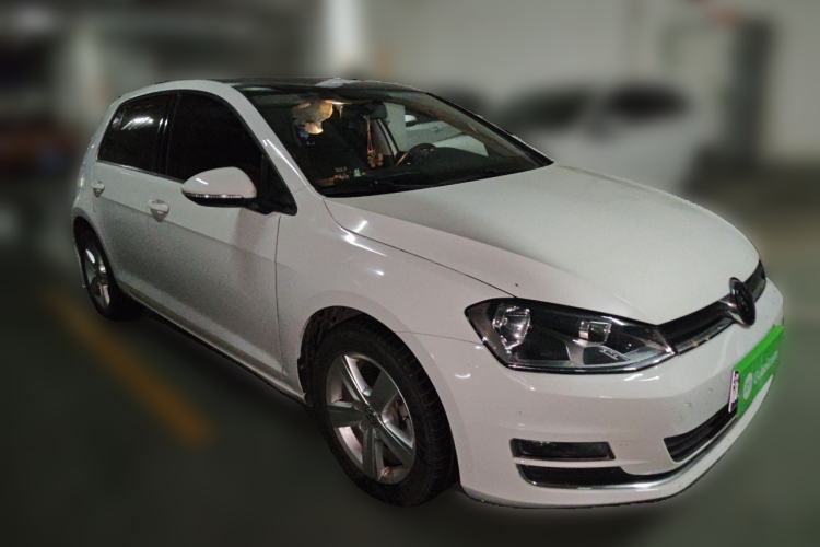 Used Volkswagen Golf 2014 1.4TSI Automatic Comfort Model Front Right 45 Deg