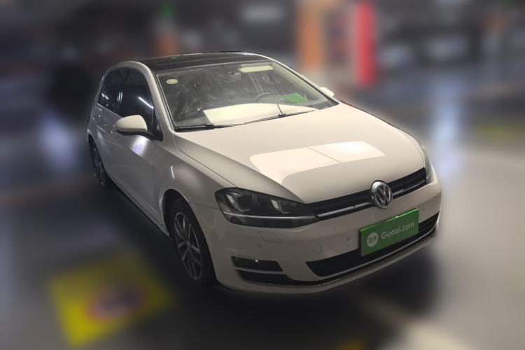 Used Volkswagen Golf 2014 1.4TSI Automatic Flagship Model Front Right 45 Deg