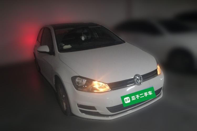 Used Volkswagen Golf 2014 1.4TSI Automatic Comfort Model Front Right 45 Deg
