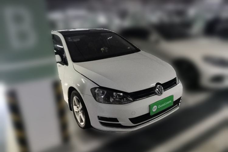 Used Volkswagen Golf 2014 1.4TSI Automatic Comfort Model Front Right 45 Deg
