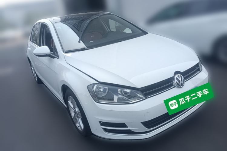 Used Volkswagen Golf 2014 1.4TSI Automatic Comfort Model Front Right 45 Deg