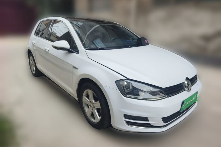 Used Volkswagen Golf 2014 1.4TSI Automatic Comfort Model Front Right 45 Deg