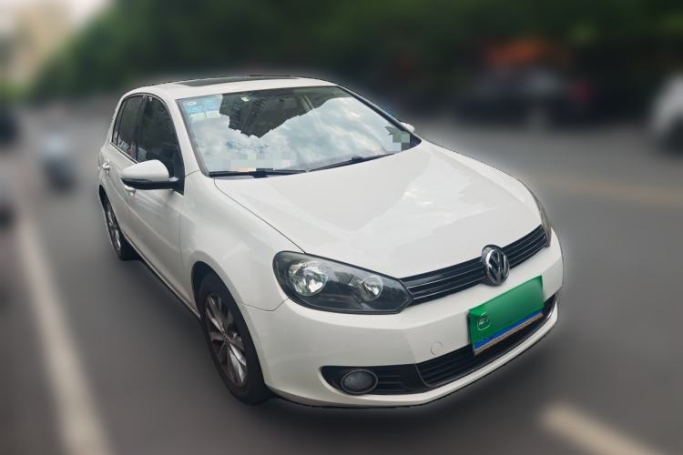 Used Volkswagen Golf 2014 1.6L Automatic Comfort Model Front Right 45 Deg