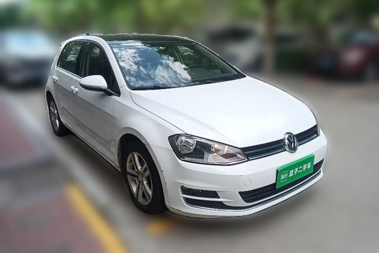 Used Volkswagen Golf 2014 1.4TSI Automatic Comfort Model Front Right 45 Deg