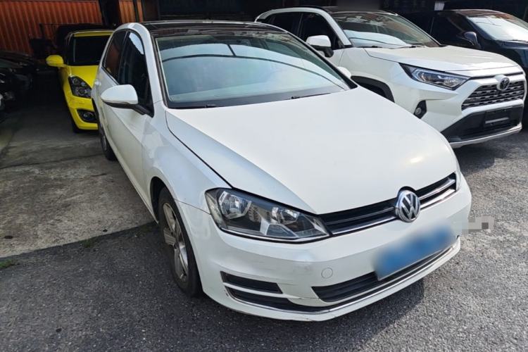 Used Volkswagen Golf 2014 1.4TSI Automatic Comfort Model Front Right 45 Deg