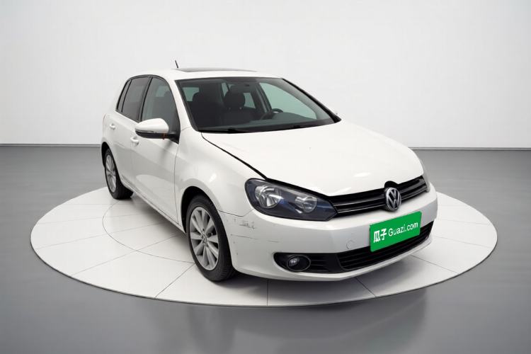 Used Volkswagen Golf 2014 1.6L Automatic Comfort Model Front Right 45 Deg