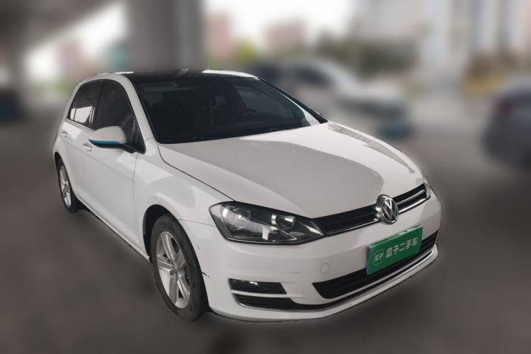 Used Volkswagen Golf 2014 1.6L Automatic Comfort Model Front Right 45 Deg