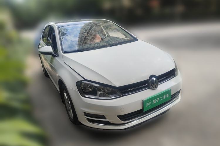 Used Volkswagen Golf 2014 1.4TSI Automatic Comfort Model Front Right 45 Deg