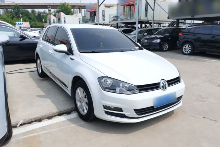 Used Volkswagen Golf 2014 1.6L Automatic Fashion Model Front Right 45 Deg