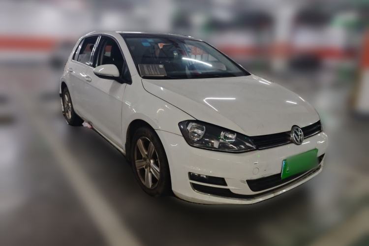 Used Volkswagen Golf 2014 1.4 TSI Manual Comfort Model Front Right 45 Deg