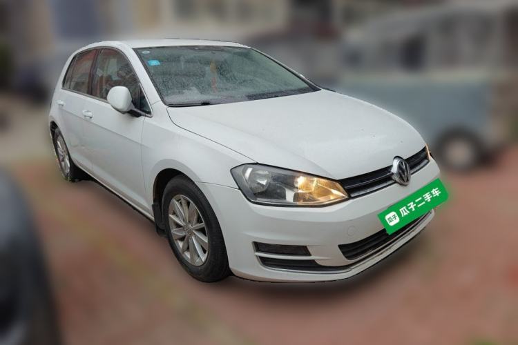 Used Volkswagen Golf 2014 1.6L Manual Fashion Edition Front Right 45 Deg