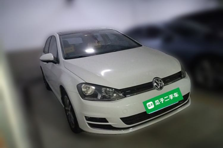Used Volkswagen Golf 2014 1.4TSI Automatic Comfort Model Front Right 45 Deg