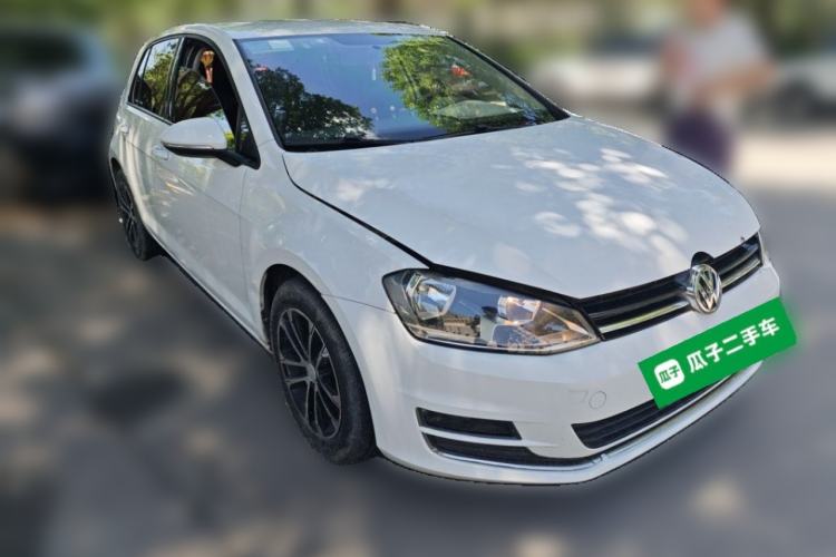 Used Volkswagen Golf 2014 1.6L Manual Fashion Edition Front Right 45 Deg