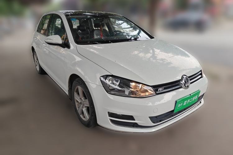 Used Volkswagen Golf 2014 1.4TSI Automatic Comfort Model Front Right 45 Deg