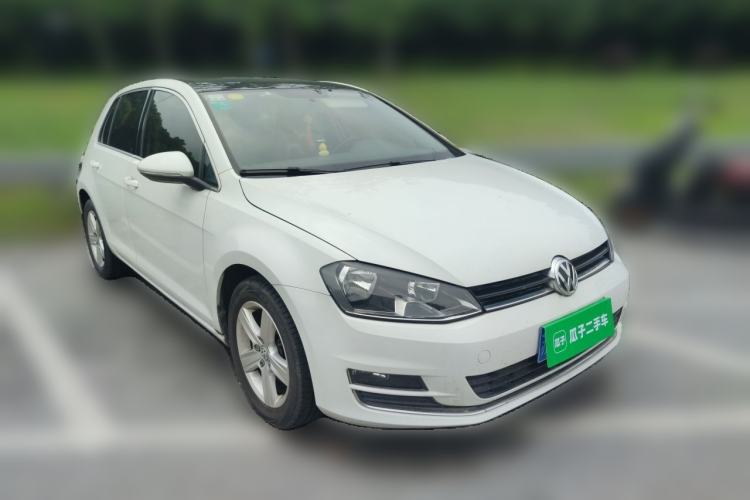 Used Volkswagen Golf 2014 1.4TSI Automatic Comfort Model Front Right 45 Deg