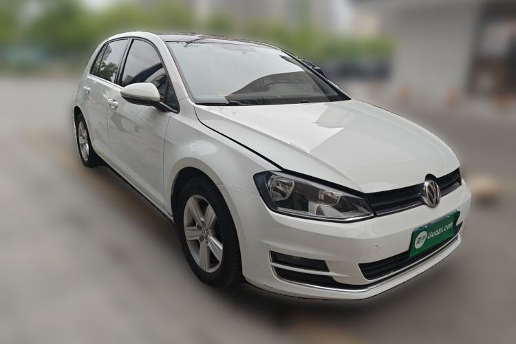 Used Volkswagen Golf 2014 1.6L Automatic Comfort Model Front Right 45 Deg