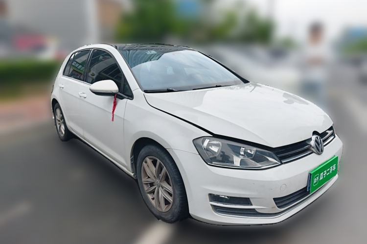 Used Volkswagen Golf 2014 1.4 TSI Manual Comfort Model Front Right 45 Deg