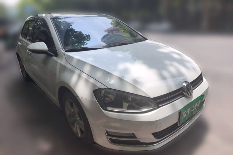 Used Volkswagen Golf 2014 1.4TSI Automatic Comfort Model Front Right 45 Deg