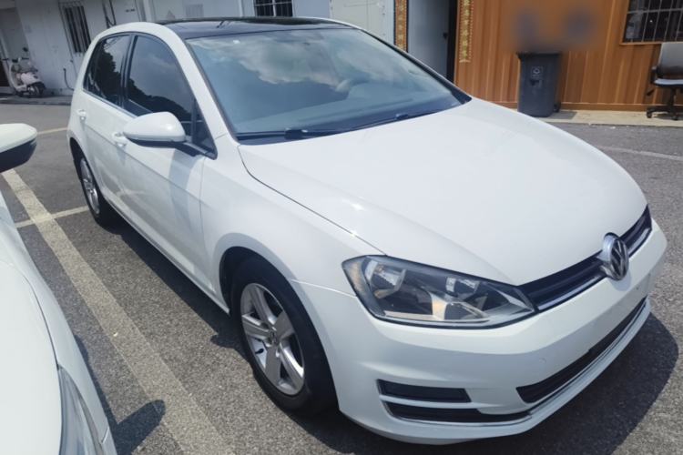 Used Volkswagen Golf 2014 1.6L Automatic Comfort Model Front Right 45 Deg