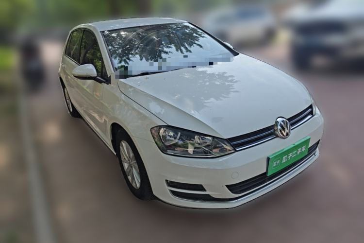 Used Volkswagen Golf 2014 1.6L Manual Fashion Edition Front Right 45 Deg