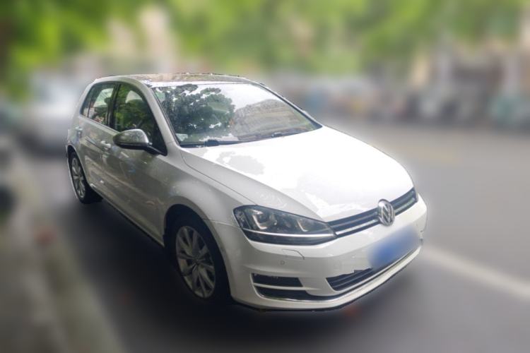 Used Volkswagen Golf 2014 1.4TSI Automatic Flagship Model Front Right 45 Deg