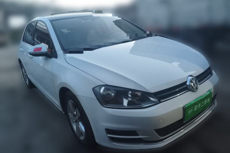 Used Volkswagen Golf 2014 1.6L Automatic Comfort Model Front Right 45 Deg