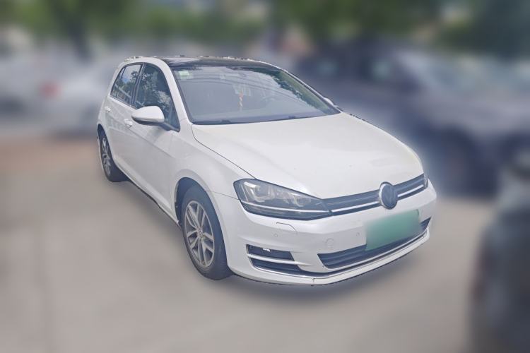 Used Volkswagen Golf 2014 1.4TSI Automatic Flagship Model Front Right 45 Deg
