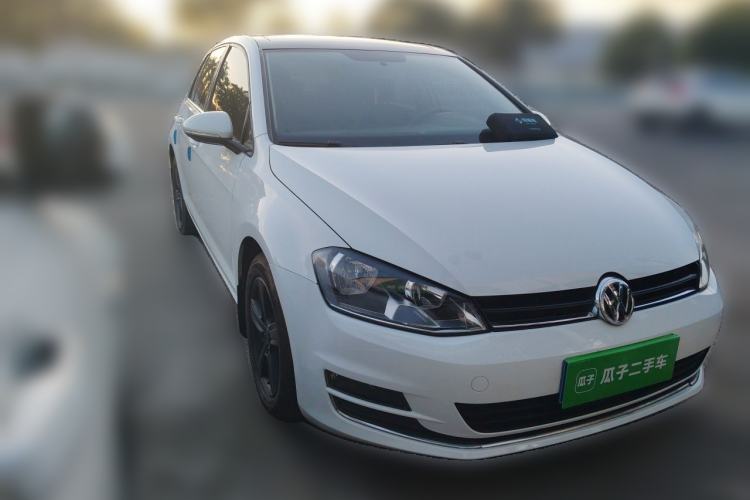 Used Volkswagen Golf 2014 1.4TSI Automatic Comfort Model Front Right 45 Deg