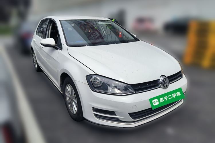 Used Volkswagen Golf 2014 1.6L Manual Fashion Edition Front Right 45 Deg
