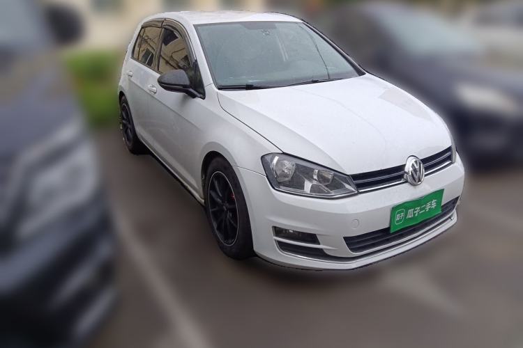 Used Volkswagen Golf 2014 1.6L Manual Fashion Edition Front Right 45 Deg