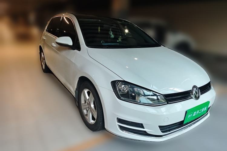 Used Volkswagen Golf 2014 1.6L Automatic Comfort Model Front Right 45 Deg