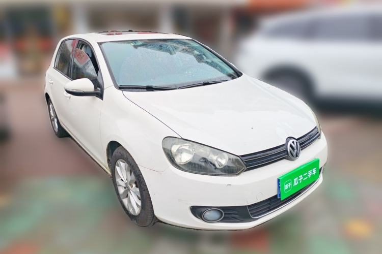 Used Volkswagen Golf 2014 1.6L Automatic Comfort Model Front Right 45 Deg