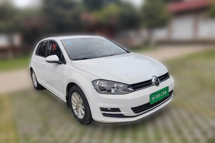 Used Volkswagen Golf 2014 1.6L Manual Fashion Edition Front Right 45 Deg
