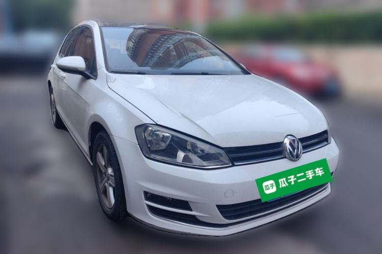 Used Volkswagen Golf 2014 1.4TSI Automatic Comfort Model Front Right 45 Deg