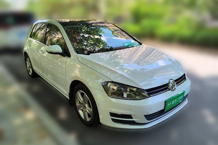 Used Volkswagen Golf 2014 1.6L Automatic Comfort Model Front Right 45 Deg