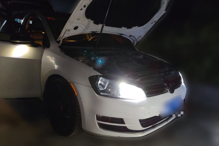 Used Volkswagen Golf 2014 1.4TSI Automatic Comfort Model Front Right 45 Deg